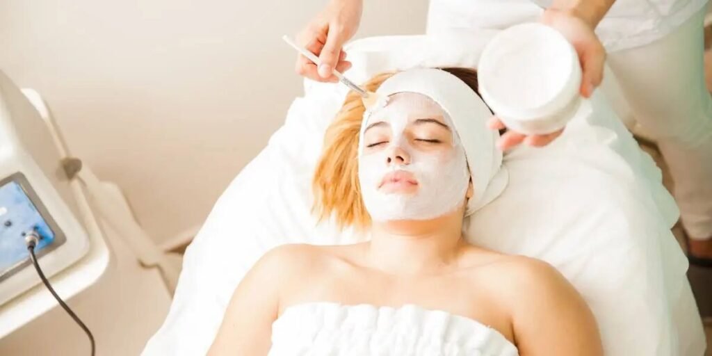 A client receiving a Hydra-Facial treatment